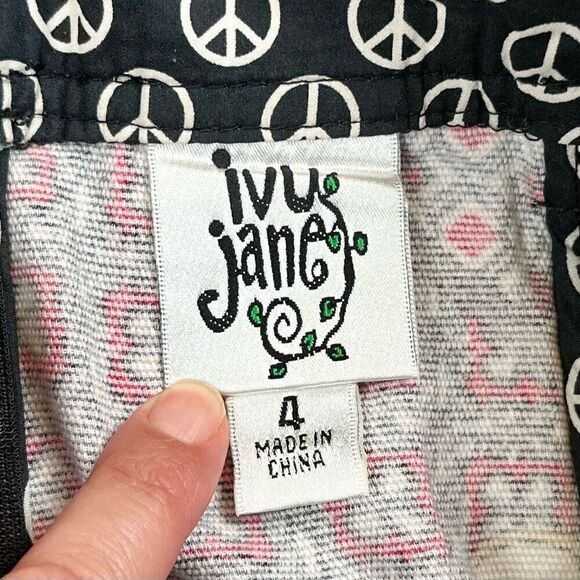 Ivy Jane Geometric Print Button Embellished Pockets Skirt 4 - Picture 6 of 7